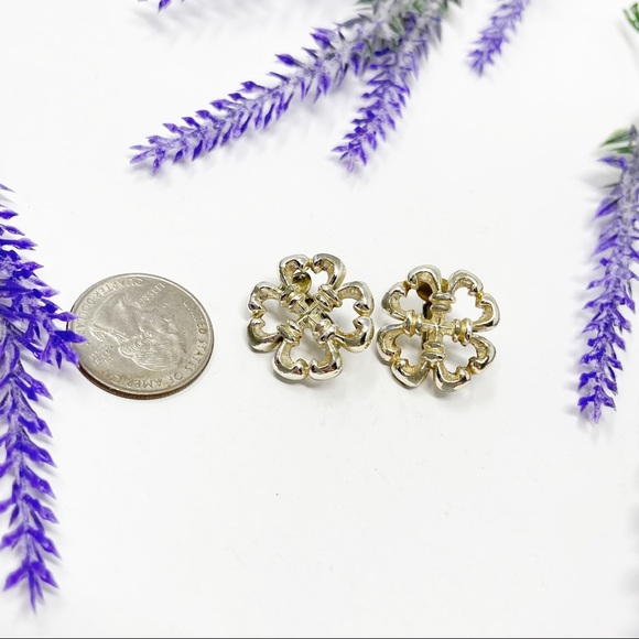 Vintage Sarah Coventry Ornate Four Leaf Clover Clip On Earrings - Picture 2 of 4